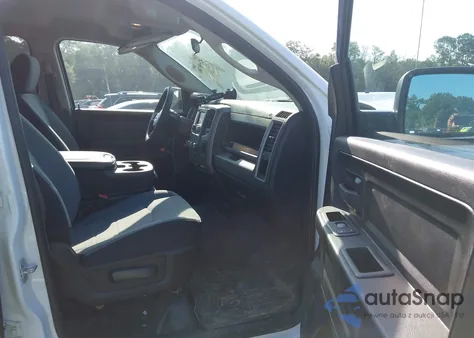 2022 Ram 1500 Classic Tradesman 4X4 6'4 Box из США, поврежденный, VIN 1C6RR7FG1NS199556